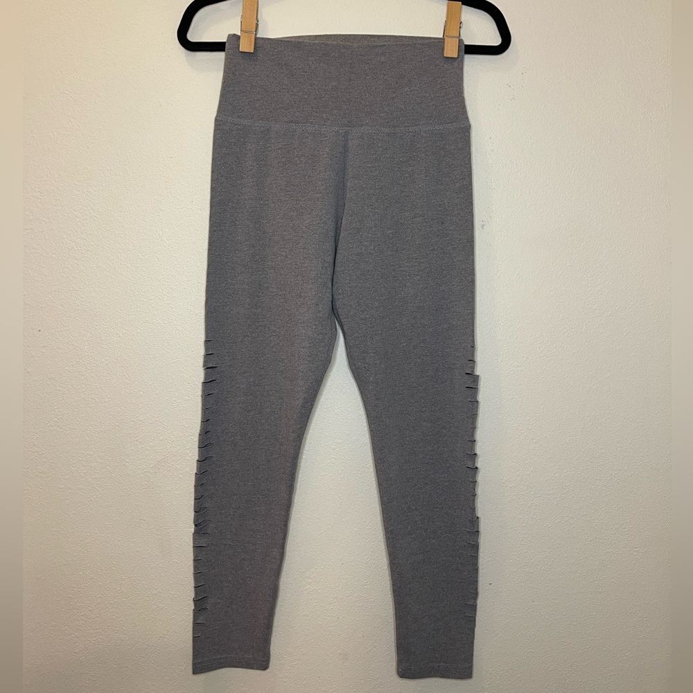 Aerie Gray Leggings Chill. Play. Move. Size Medium. Yoga basic neutral light